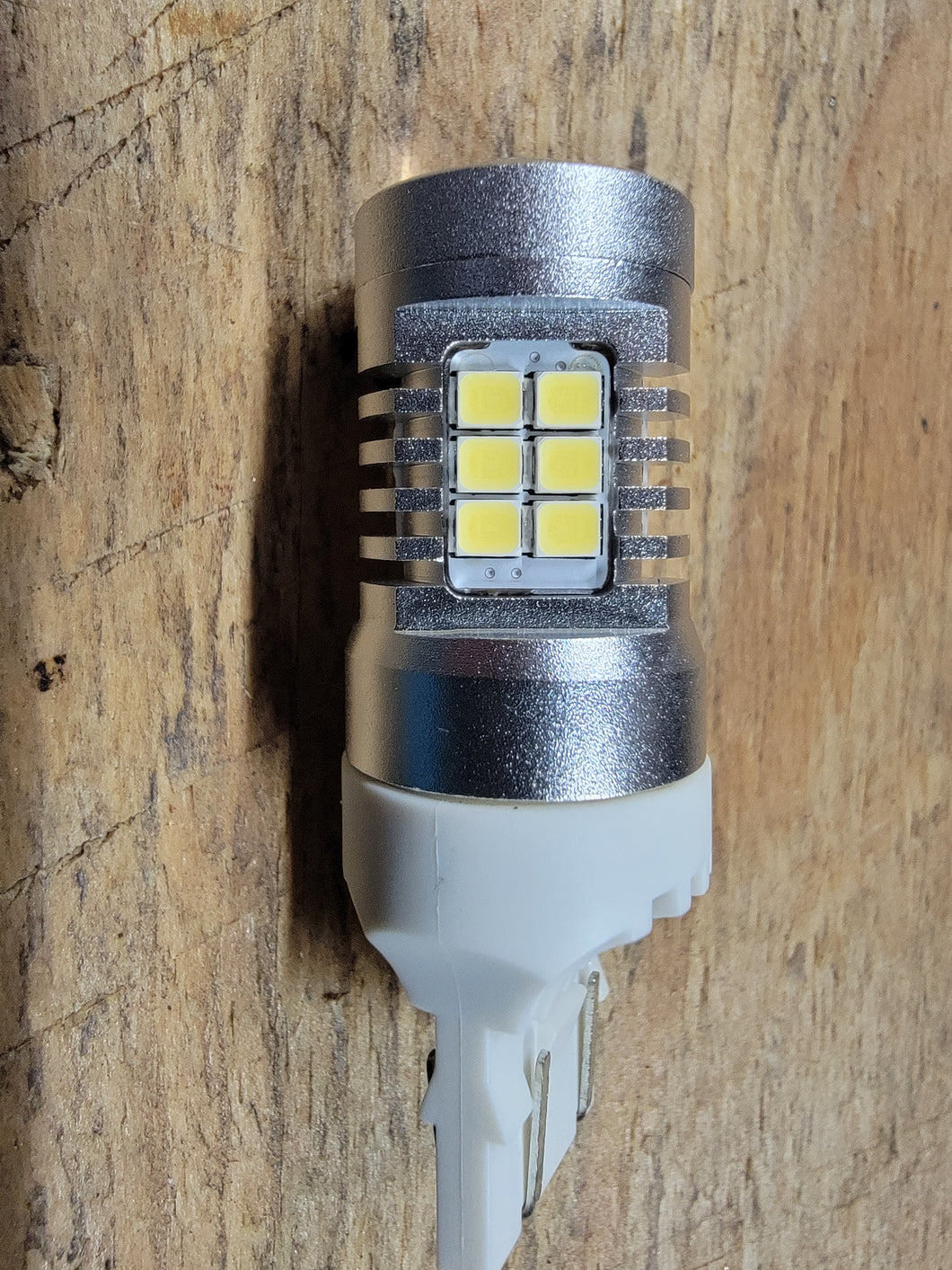 7443 White LED